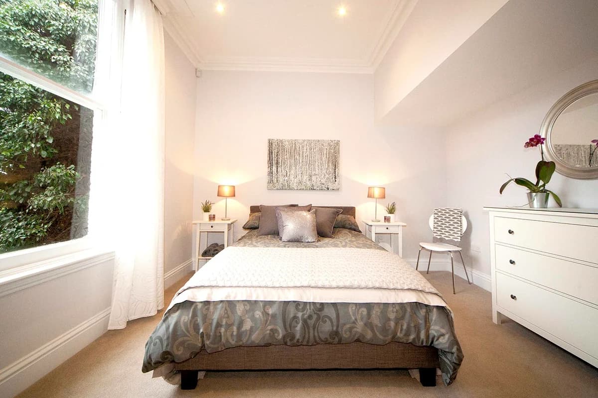 Asquith House, Birmingham: a double bedroom