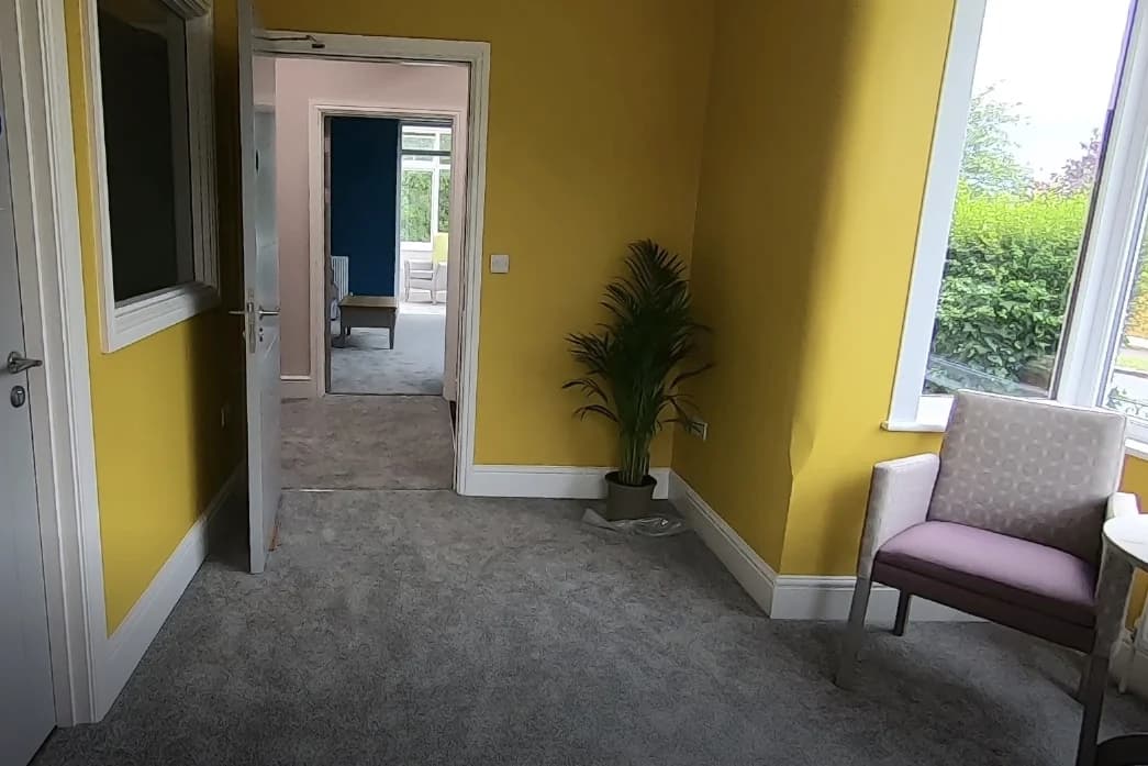 Fearnville House, Leeds: the hallway