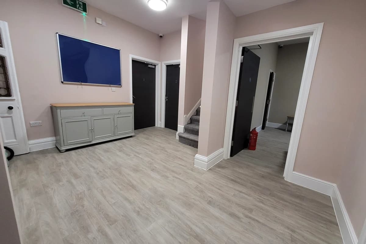 Liverpool House, Chester: the reception