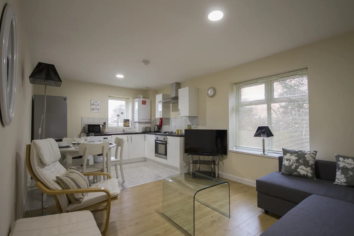 Montague Court, Coventry: a kitchen
